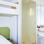 Hotel Ibis Budget Les Moulineaux Paris Ouest 2*