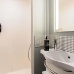 Ibis Budget Les Moulineaux Paris Ouest Hotel