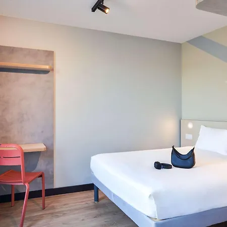 Ibis Budget Les Moulineaux Paris Ouest 2*