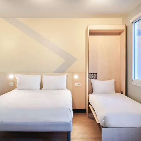 Ibis Budget Les Moulineaux Paris Ouest Hotel 2*
