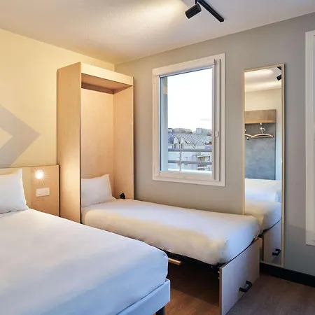 Ibis Budget Les Moulineaux Paris Ouest Hotel