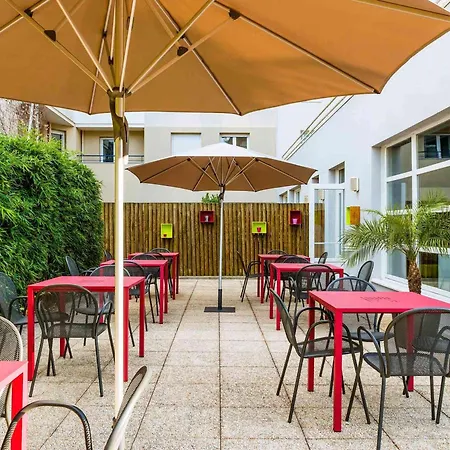 Hotel Ibis Budget Les Moulineaux Paris Ouest 2*