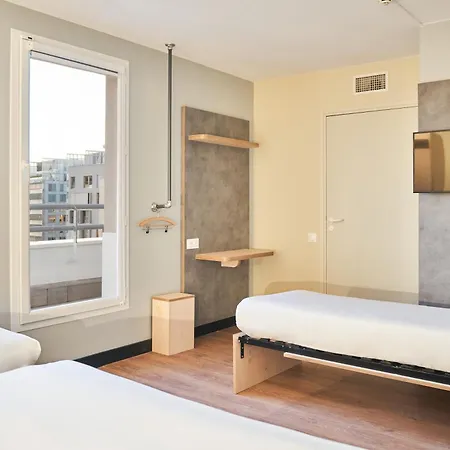 Ibis Budget Les Moulineaux Paris Ouest Hotel 2*