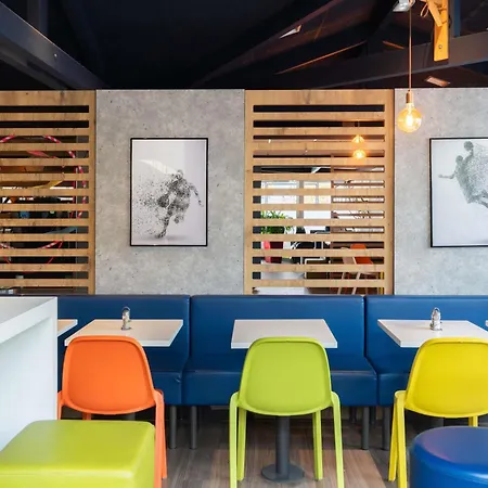 Ibis Budget Les Moulineaux Paris Ouest Hotel