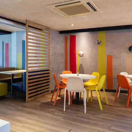 Hotel Ibis Budget Les Moulineaux Paris Ouest 2*