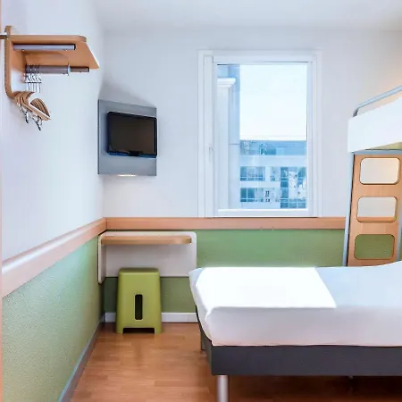 Ibis Budget Les Moulineaux Paris Ouest Hotel 2*